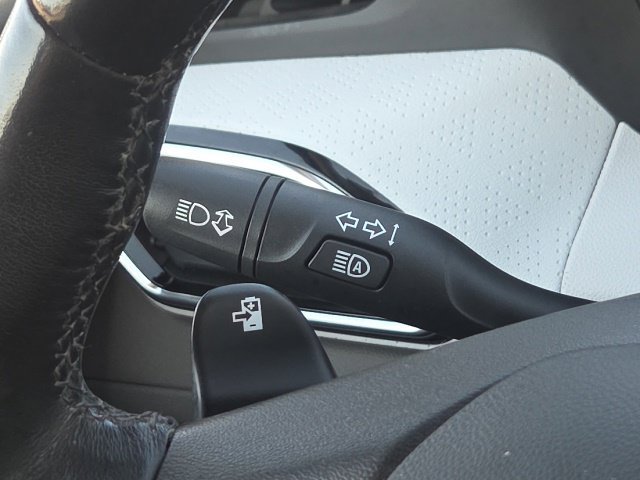 Used 2023 Chevrolet Bolt EUV Premier w/ Sun & Sound Package FWD image 38