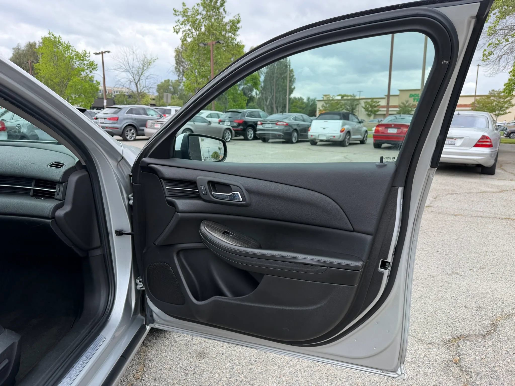 Used 2016 Chevrolet Malibu LTZ FWD image 19