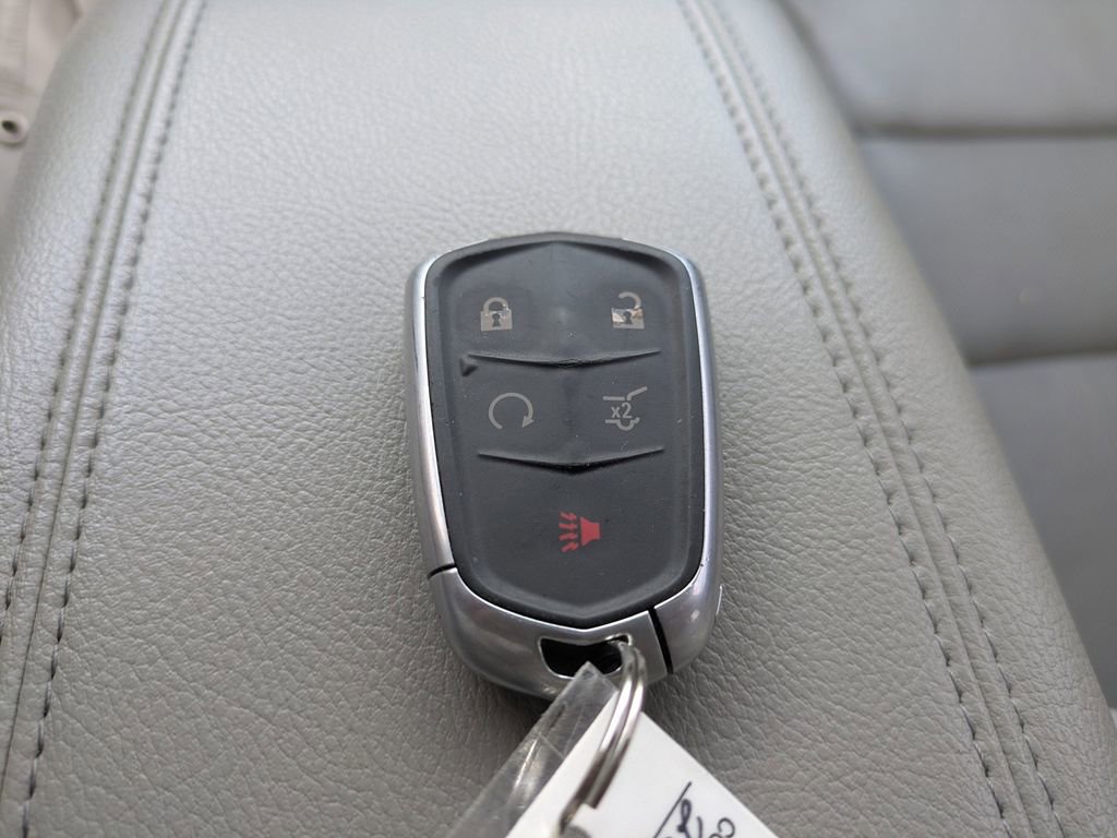 Used 2019 Cadillac XT4 Premium Luxury FWD image 34