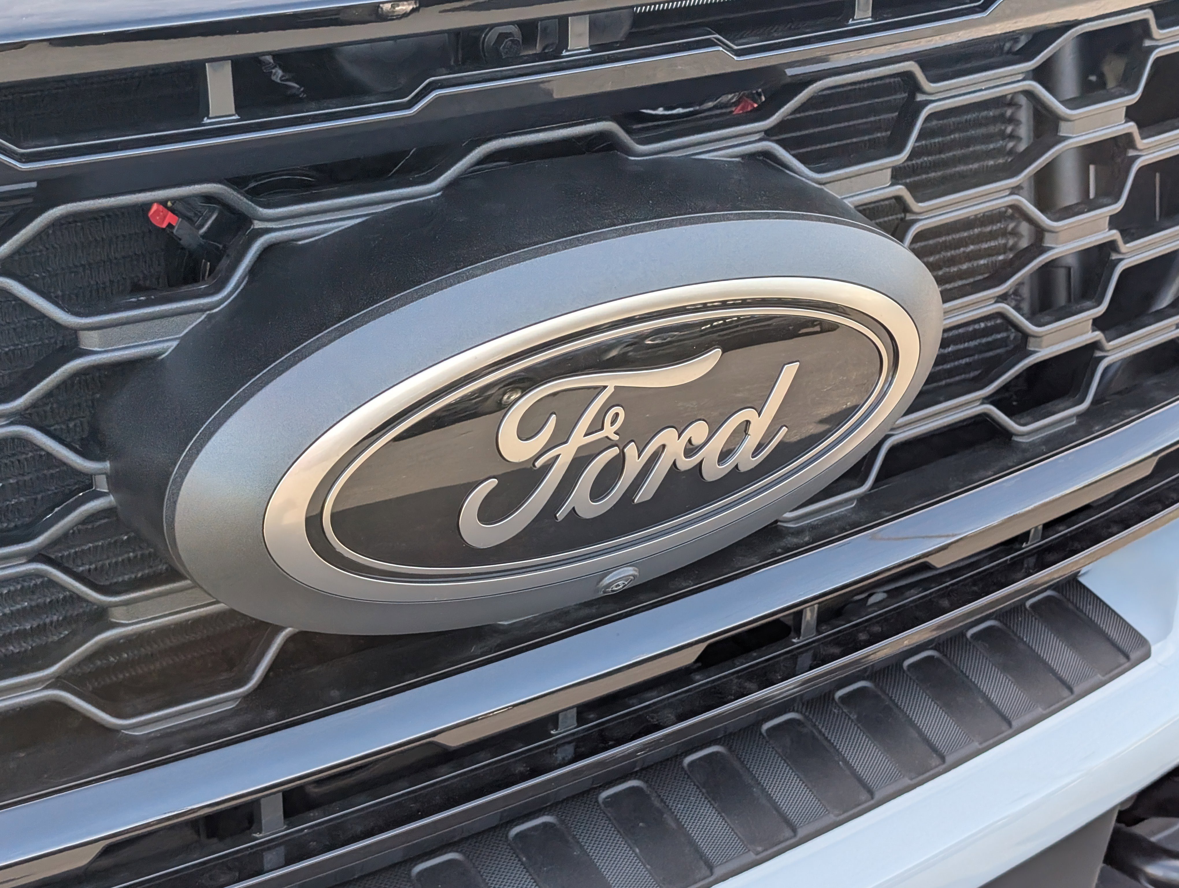 New 2026 Ford F250 Lariat w/ Black Appearance Package image 11