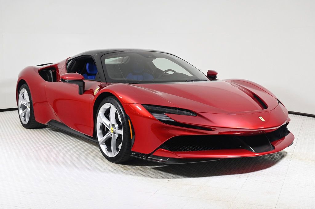 Used 2023 Ferrari SF90 Spider image 11