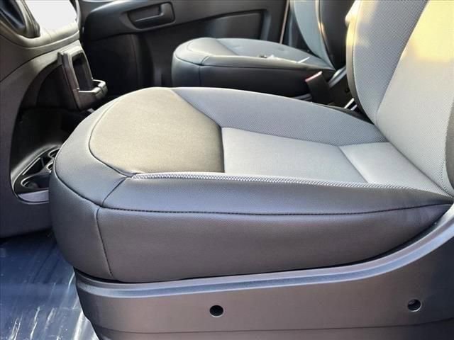 New 2025 RAM ProMaster 2500 w/ Quick Order Package 22G SLT image 10