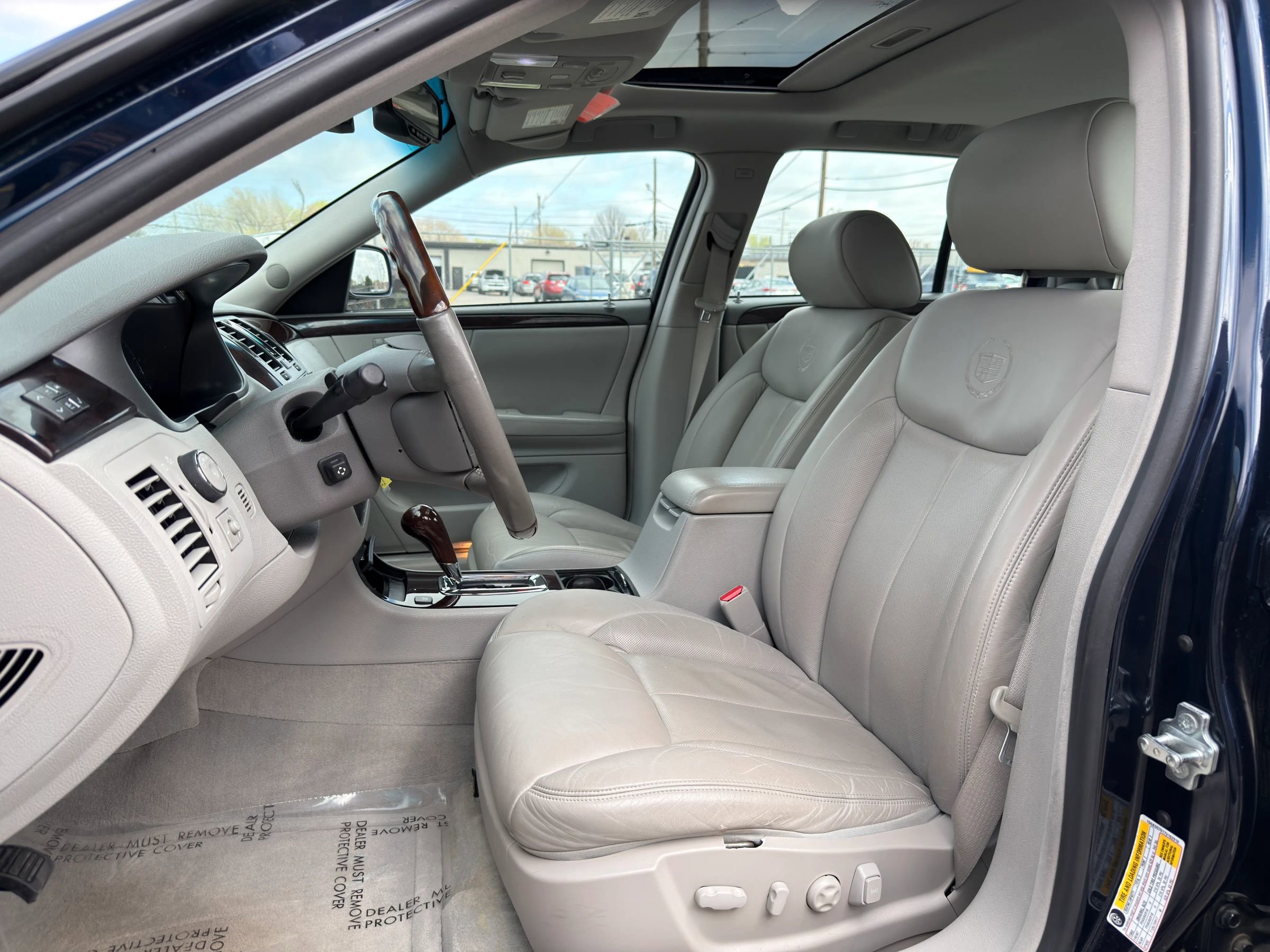 Used 2007 Cadillac DTS Performance image 17