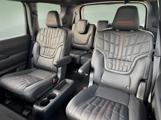 New 2026 Nissan Armada PRO-4X w/ Captain's Chari Seat Package AWD/4WD image 19