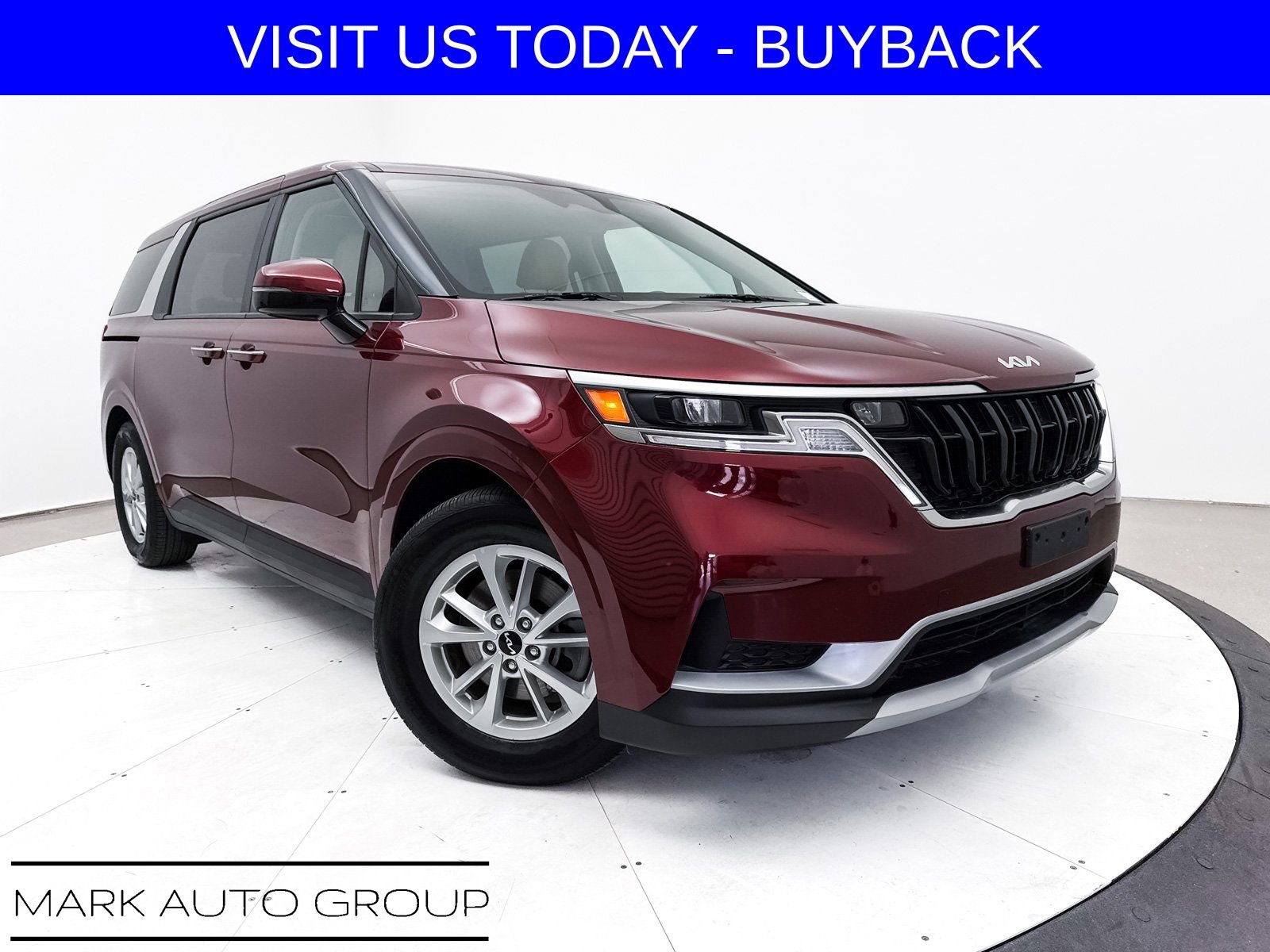 Used 2024 Kia Carnival LX video 1