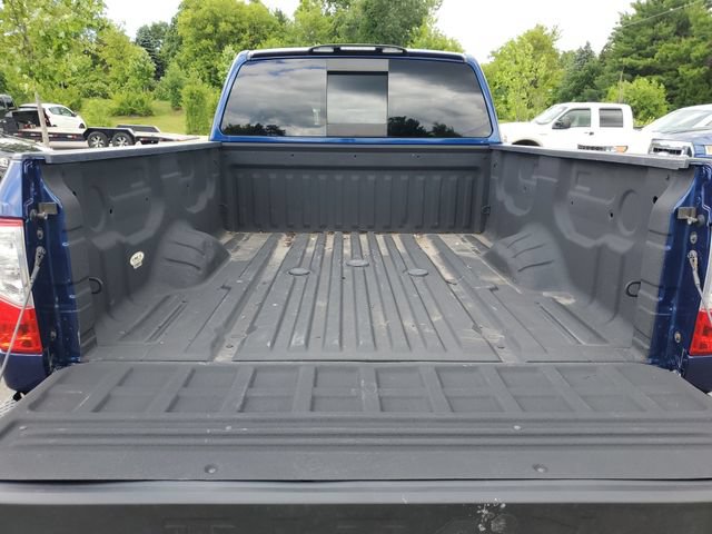 Used 2017 Nissan Titan SV AWD/4WD image 9