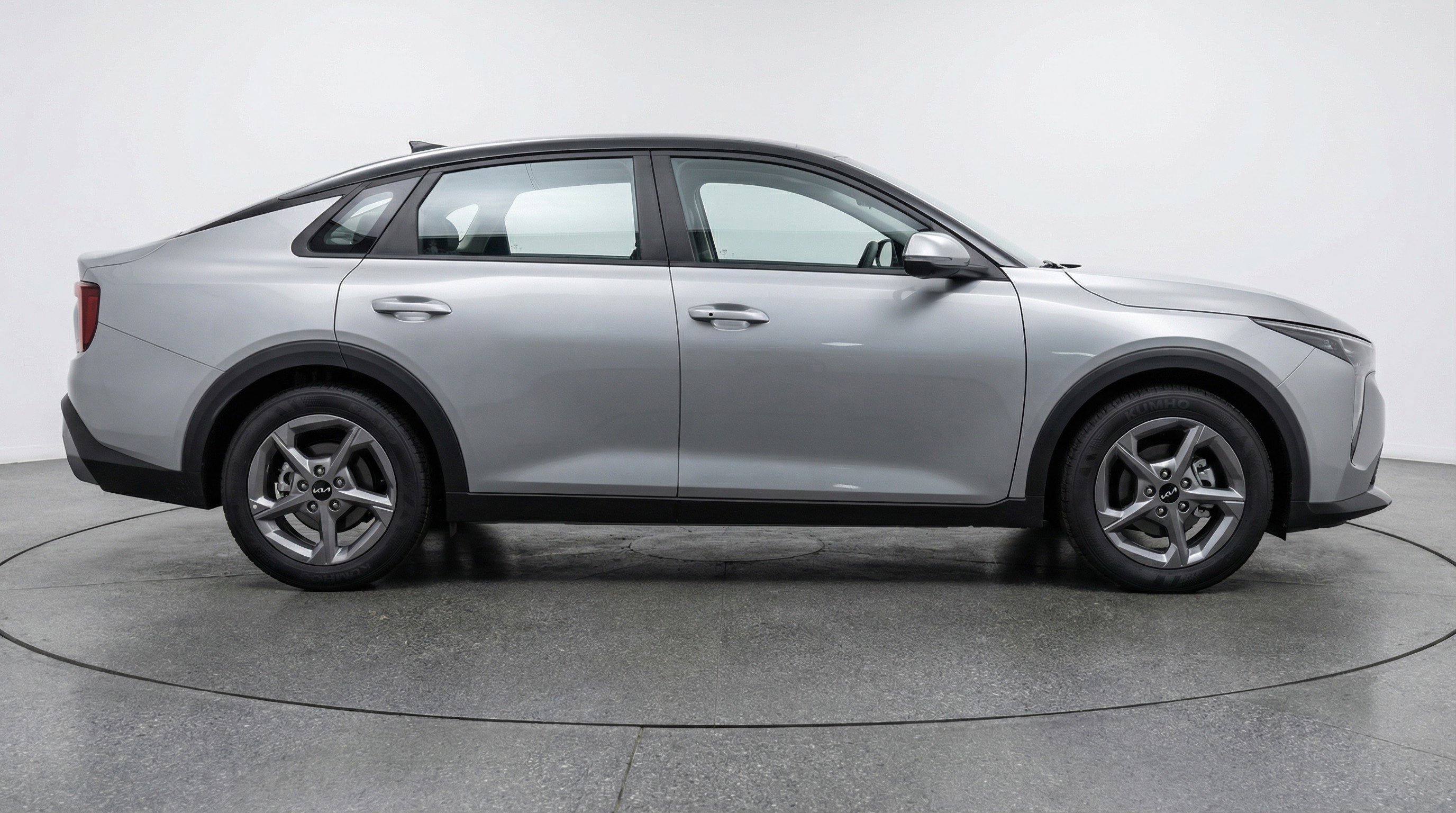 Used 2025 Kia K4 LXS image 11