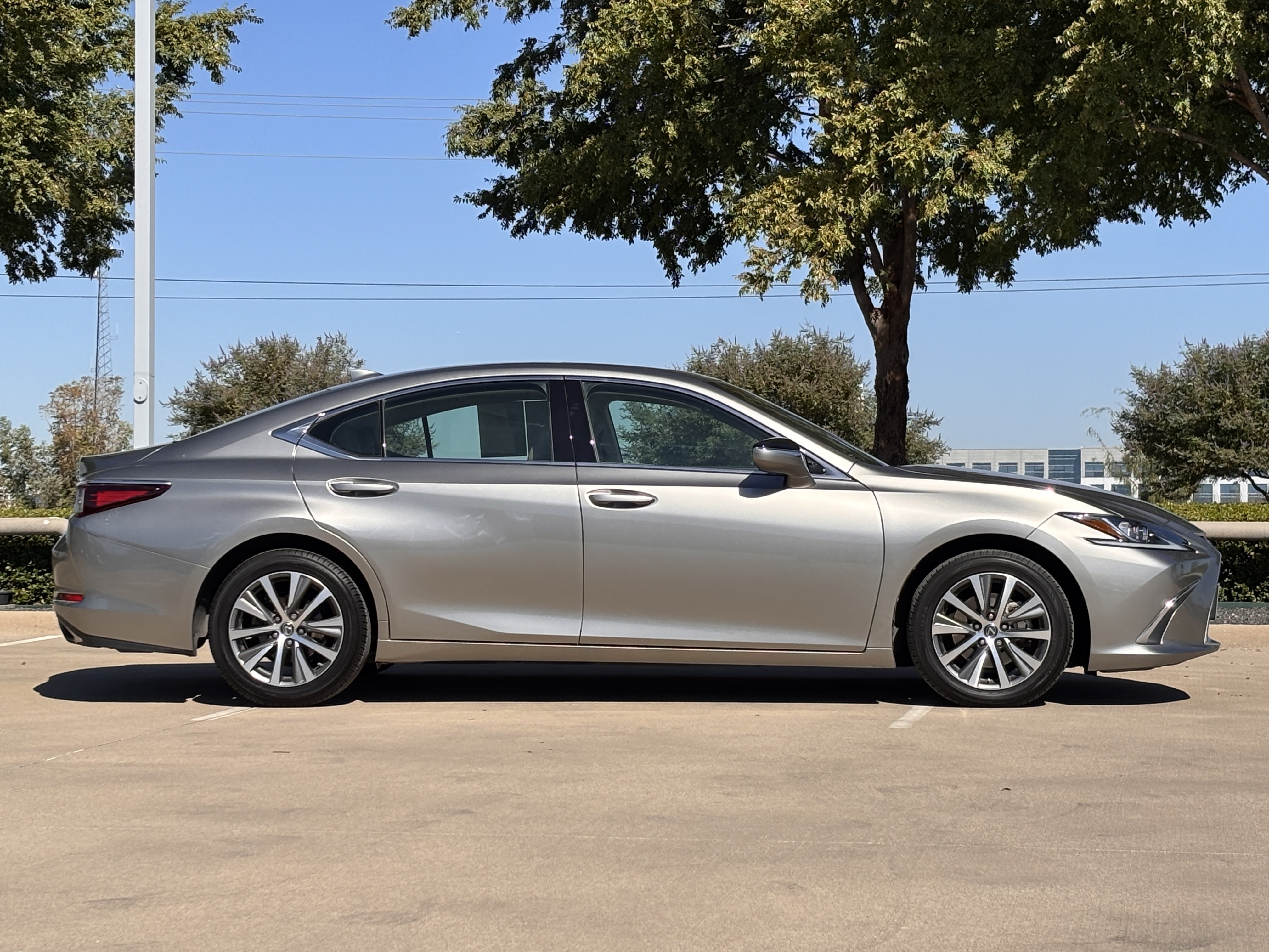 Used 2019 Lexus ES 350 w/ Premium Package FWD image 6