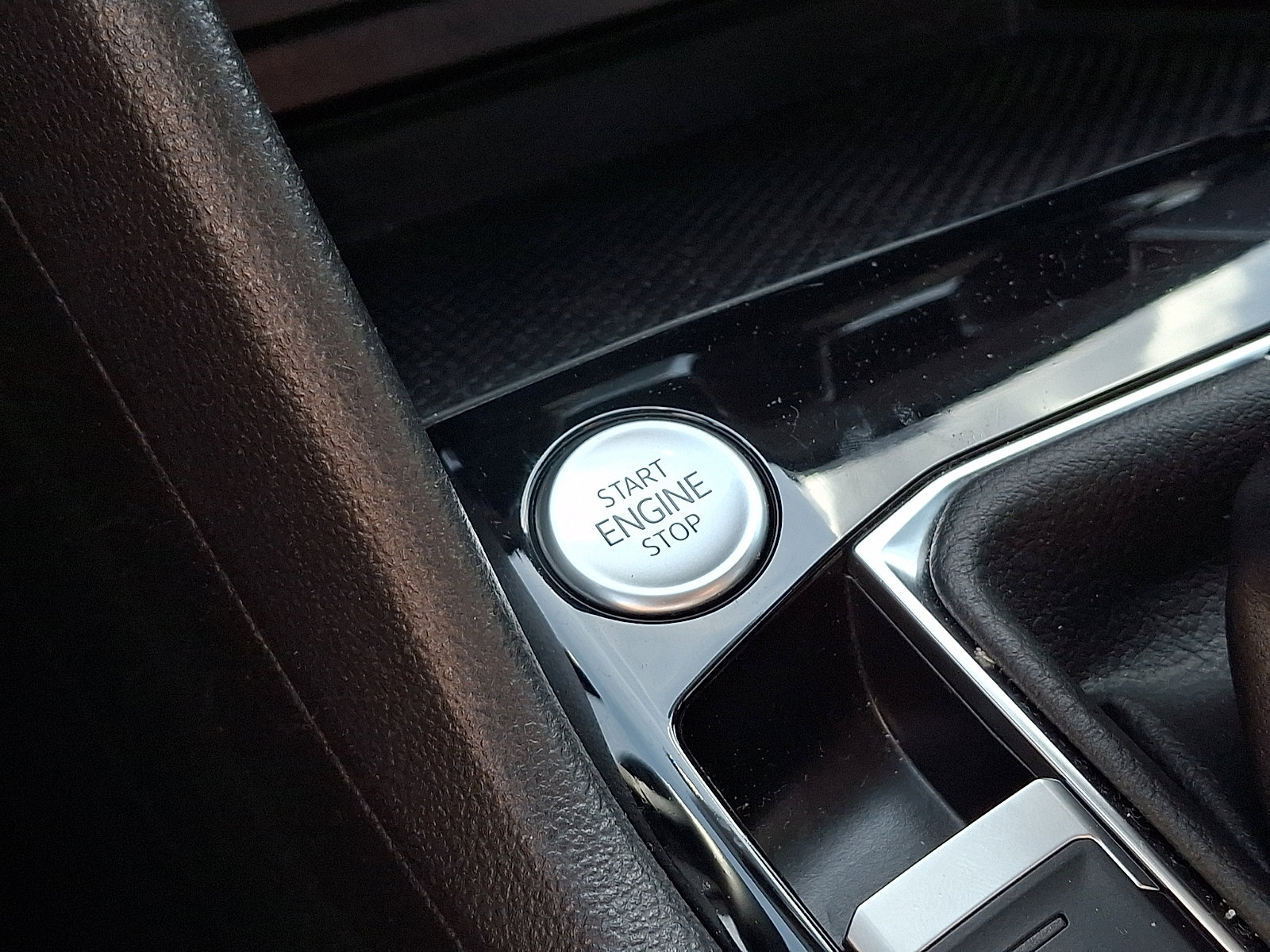 Certified 2024 Volkswagen Taos S AWD/4WD image 24