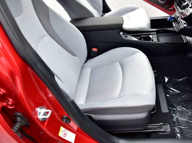 Used 2020 Toyota Prius Prime LE image 11