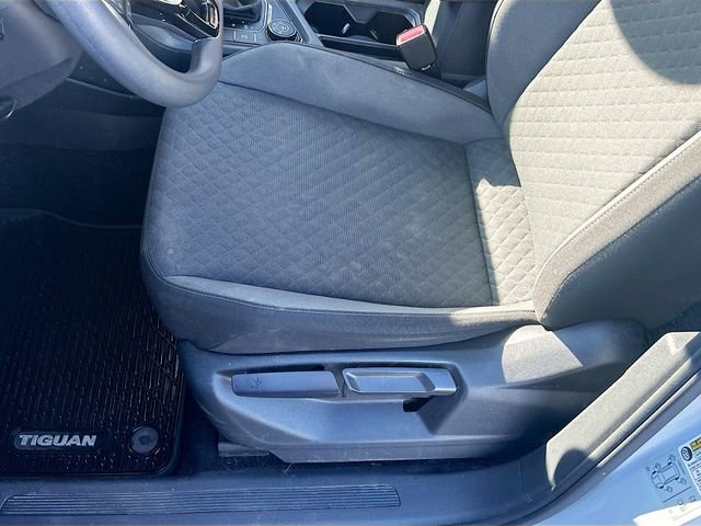 Used 2018 Volkswagen Tiguan S w/ 3rd Row Seat Package AWD/4WD image 19