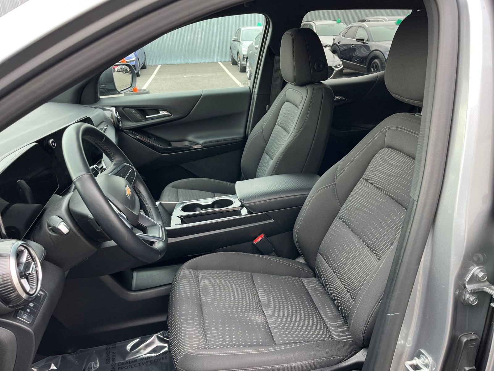 Used 2025 Chevrolet Equinox LT image 35