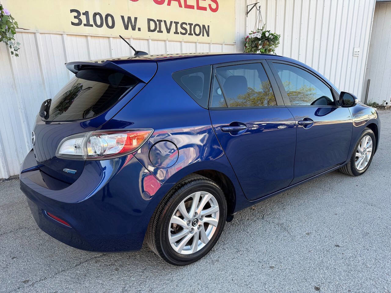Used 2013 MAZDA MAZDA3 i Grand Touring w/ Tech Pkg image 18