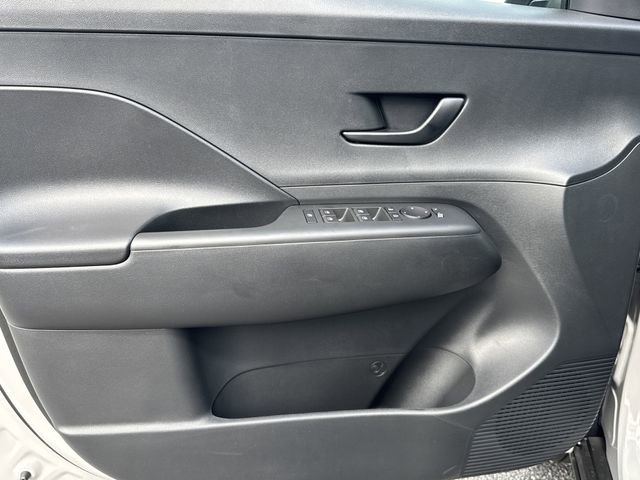 Certified 2025 Hyundai Kona SE image 10