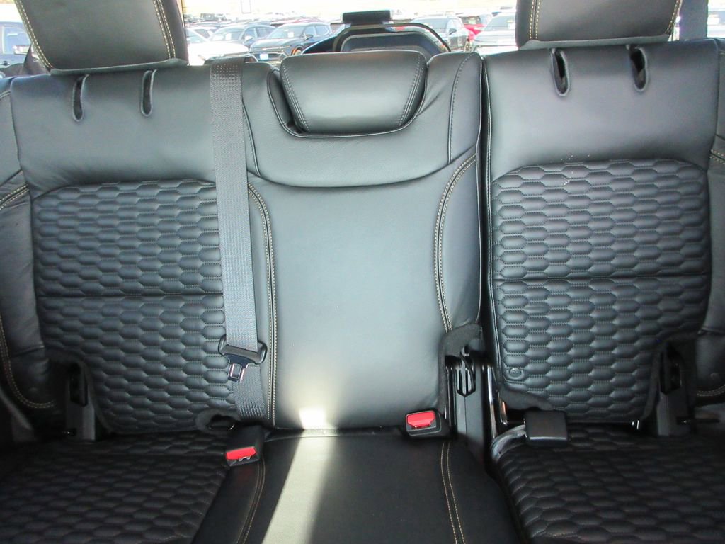 Used 2025 Jeep Wrangler Sport S image 20