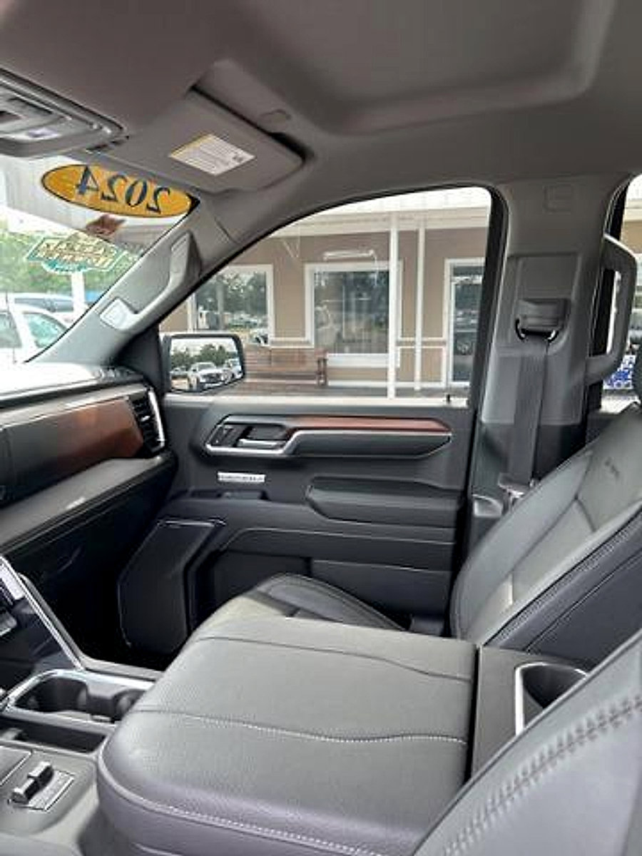 Used 2024 GMC Sierra 1500 Denali w/ Technology Package image 16