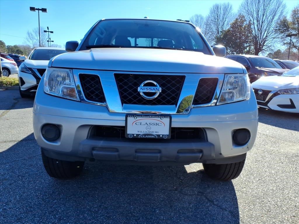 Used 2017 Nissan Frontier SV image 2