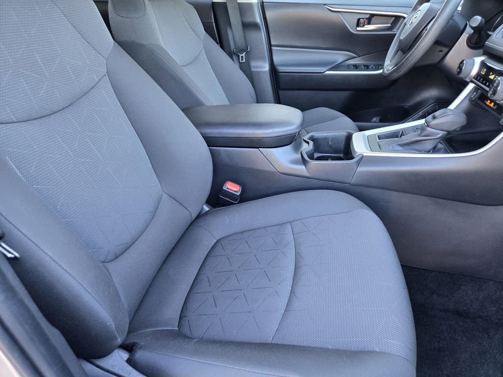 Used 2024 Toyota RAV4 XLE image 9