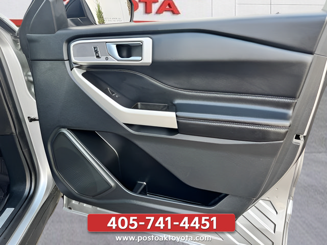 Used 2021 Ford Explorer Limited w/ Equipment Group 301A AWD/4WD image 19