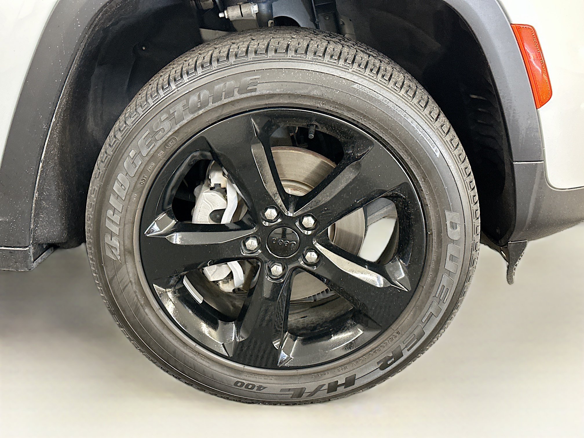 Used 2023 Jeep Grand Cherokee Altitude AWD/4WD image 36
