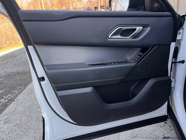Used 2021 Land Rover Range Rover Velar R-Dynamic S AWD/4WD image 9