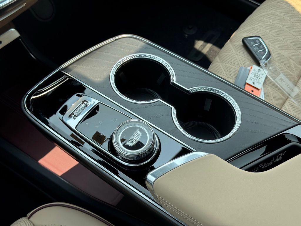 New 2025 Cadillac Lyriq Luxury image 32