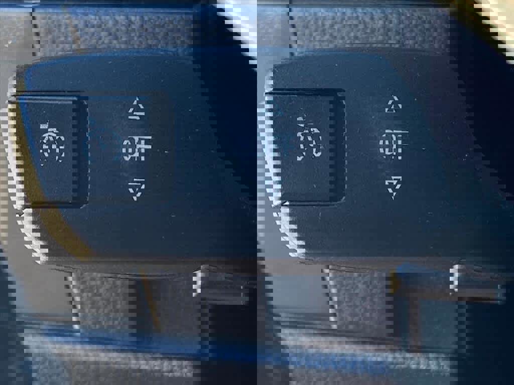 Used 2009 BMW 328i Convertible image 13