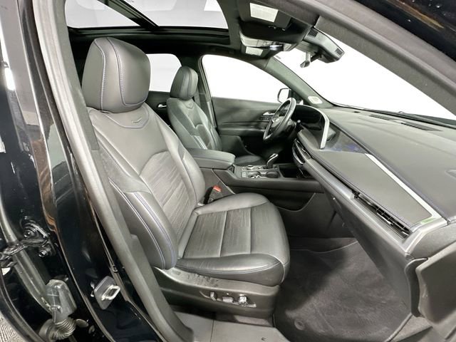 Used 2024 Cadillac XT4 Sport image 30