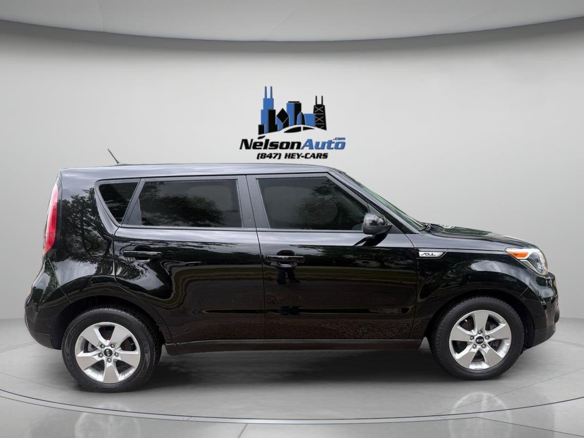 Used 2019 Kia Soul FWD image 3
