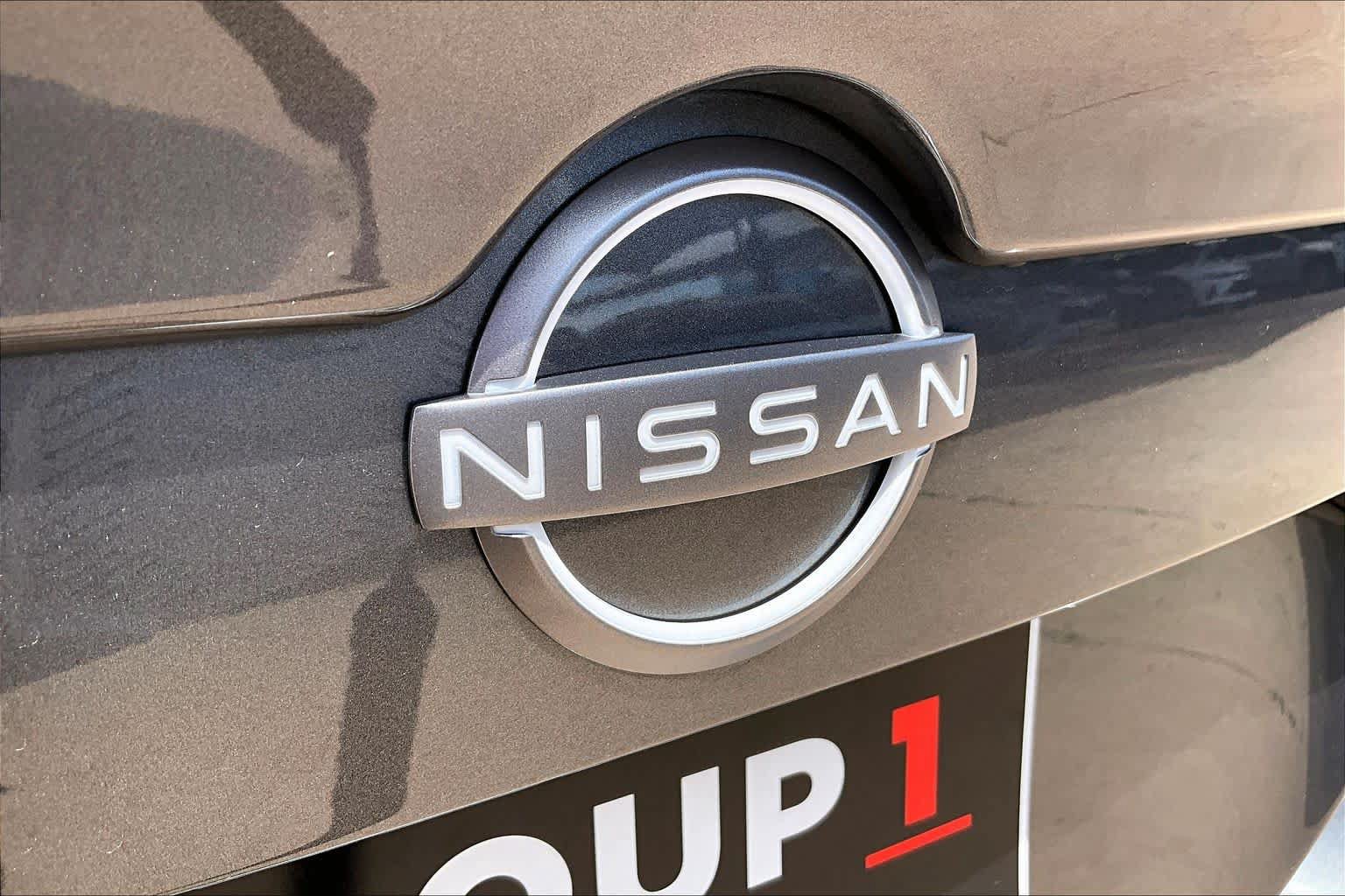 Certified 2025 Nissan Sentra SR FWD image 29