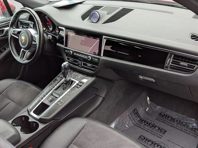 Used 2020 Porsche Macan image 20