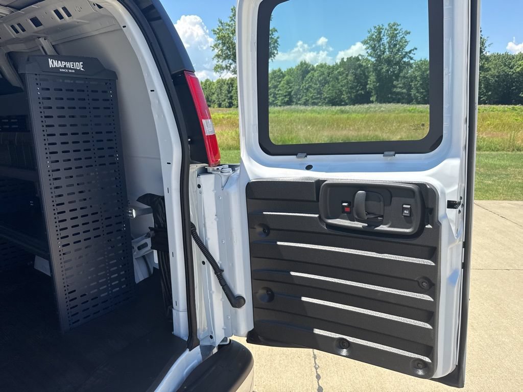 New 2025 Chevrolet Express 2500 w/ Driver Convenience Package RWD image 28