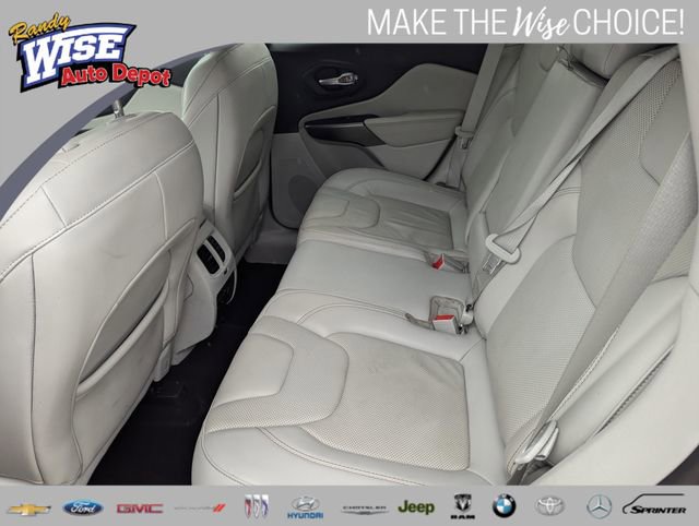 Used 2020 Jeep Cherokee Limited image 18