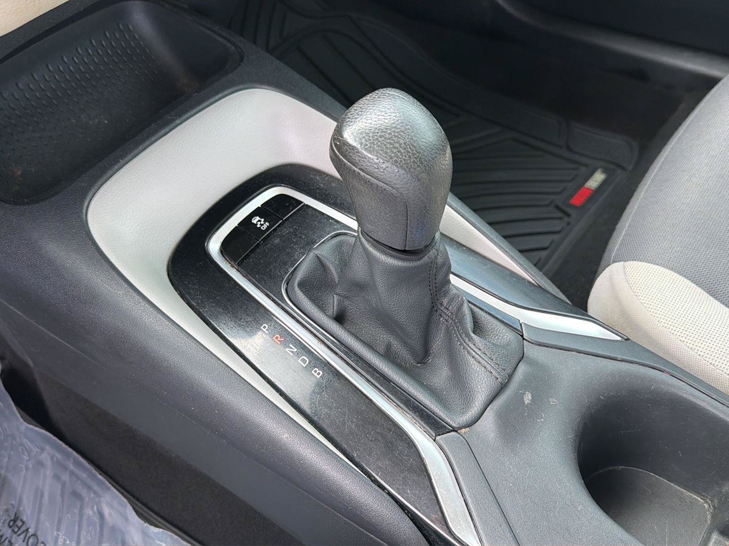 Used 2024 Toyota Corolla LE FWD image 26