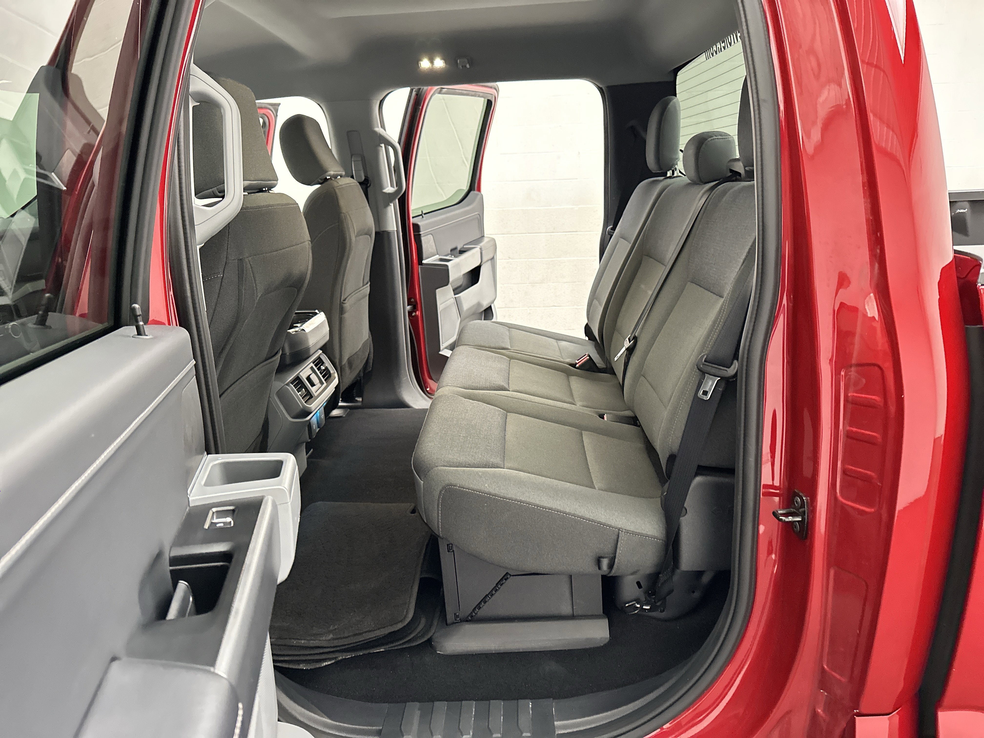 Used 2025 Ford F150 XLT w/ Equipment Group 301A Standard image 25