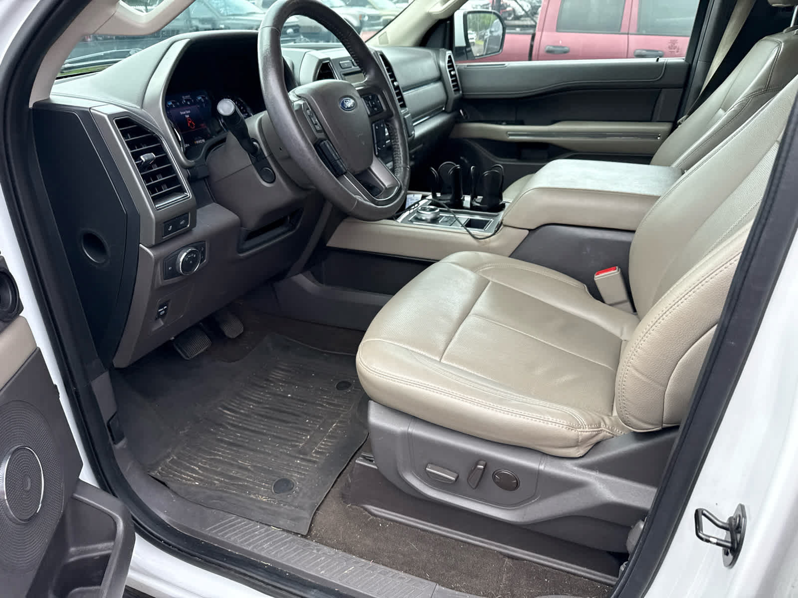 Used 2020 Ford Expedition Max XLT w/ Equipment Group 202A RWD image 8