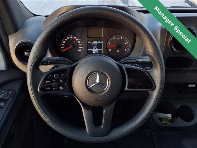 Used 2022 Mercedes-Benz Sprinter 3500 image 30