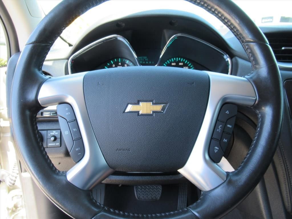 Used 2017 Chevrolet Traverse LT FWD image 22