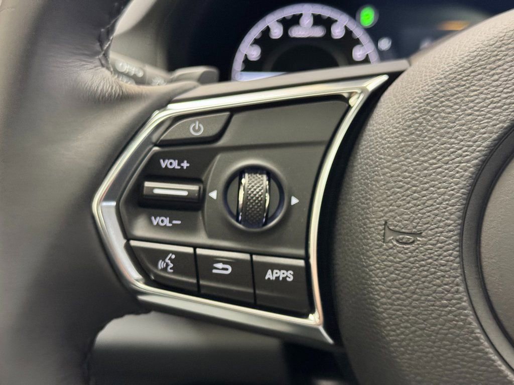 Used 2025 Acura RDX SH-AWD image 21