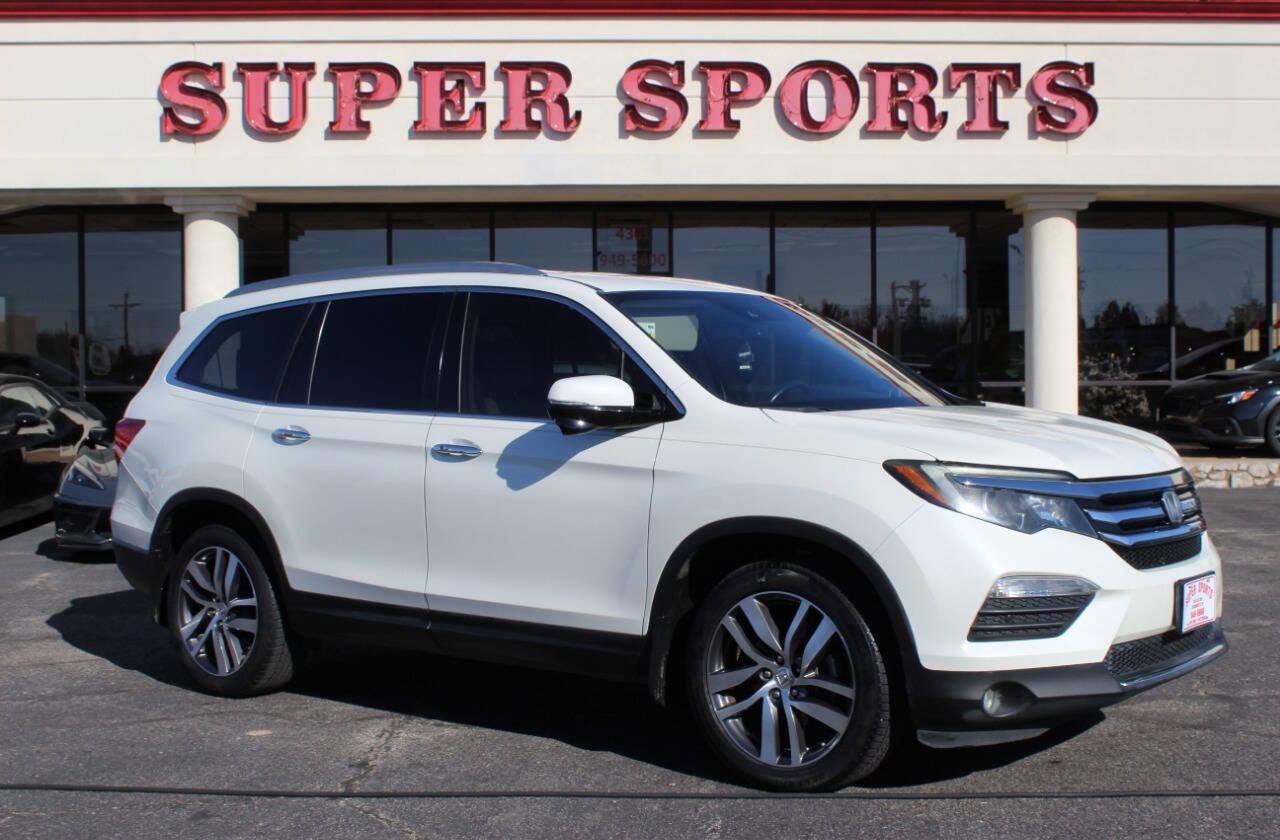 Used 2017 Honda Pilot Touring image 1