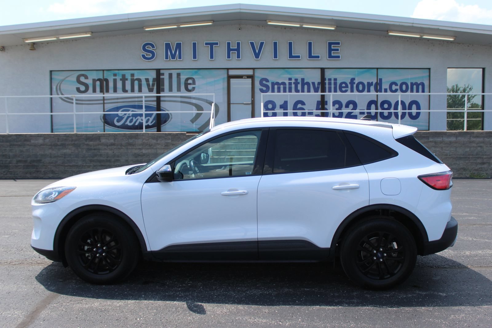 Used 2020 Ford Escape SE Sport FWD image 2