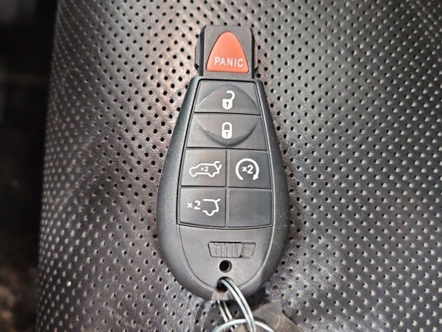 Used 2012 Jeep Grand Cherokee Overland image 28