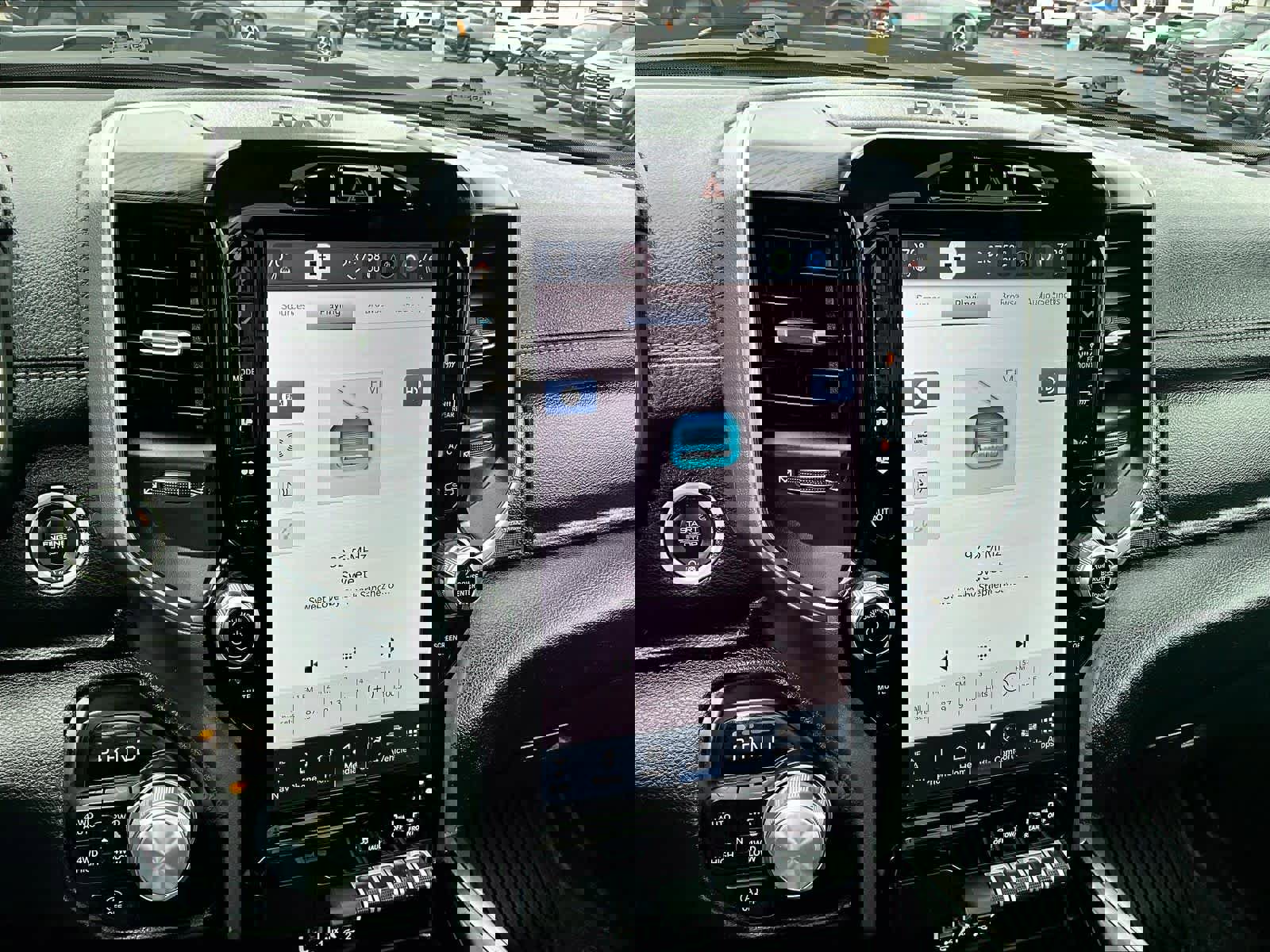 Used 2023 RAM 1500 Laramie AWD/4WD image 26