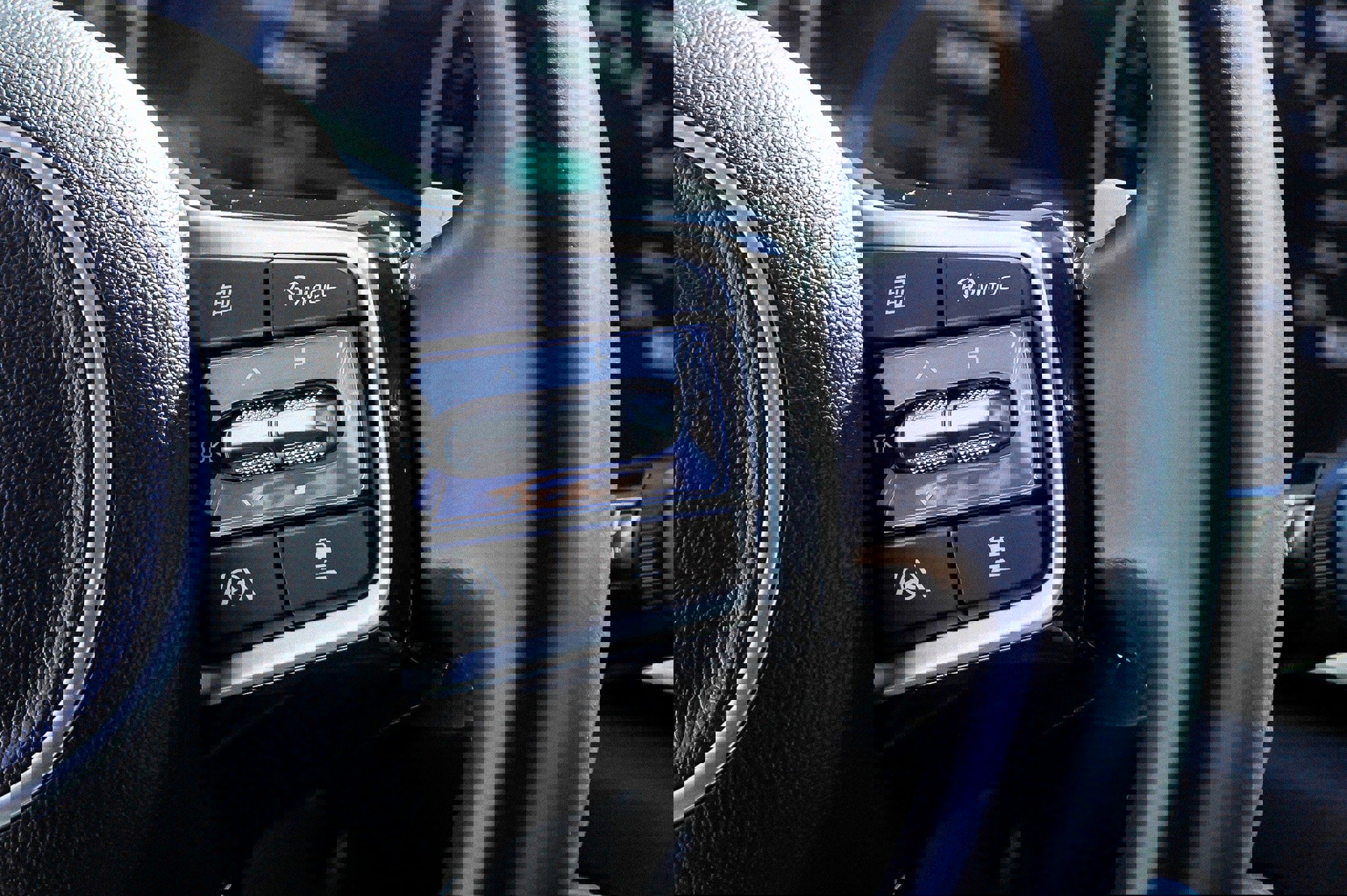 Used 2022 Kia Sorento EX w/ Panoramic Sunroof Package image 35