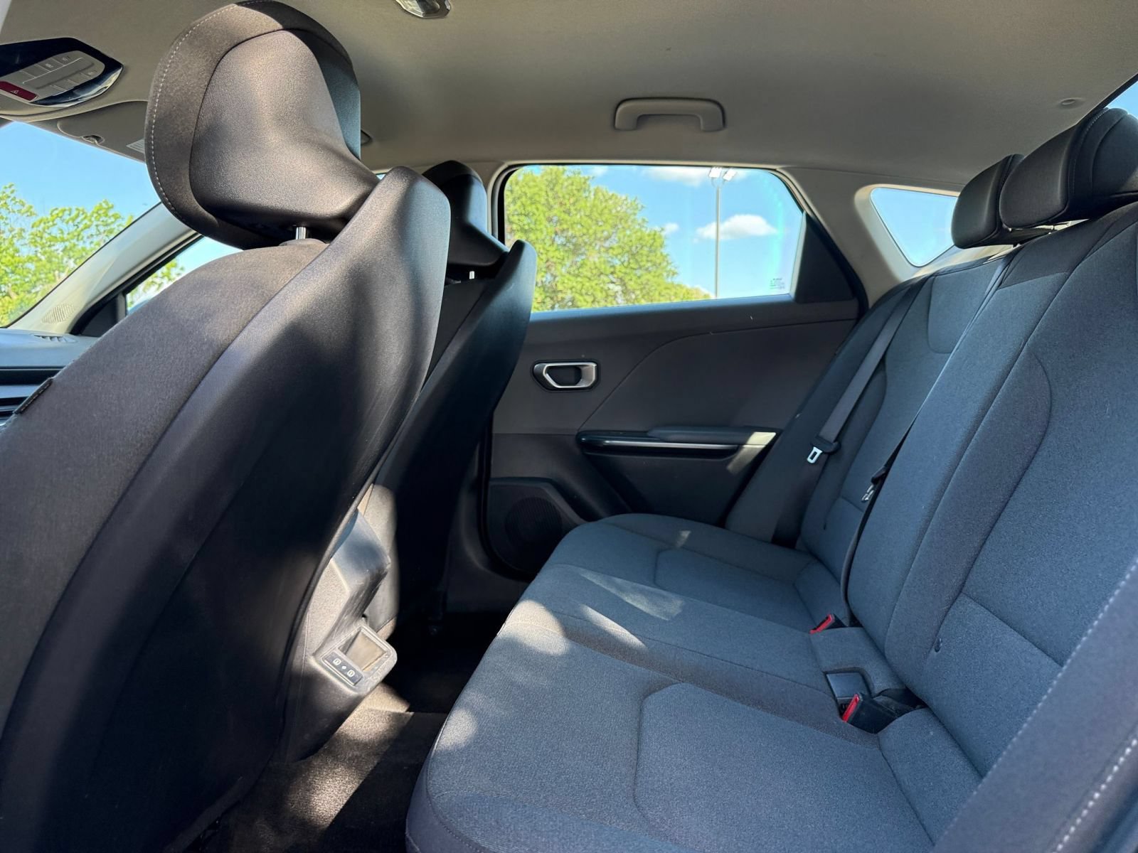 Used 2025 Kia K4 FWD image 28