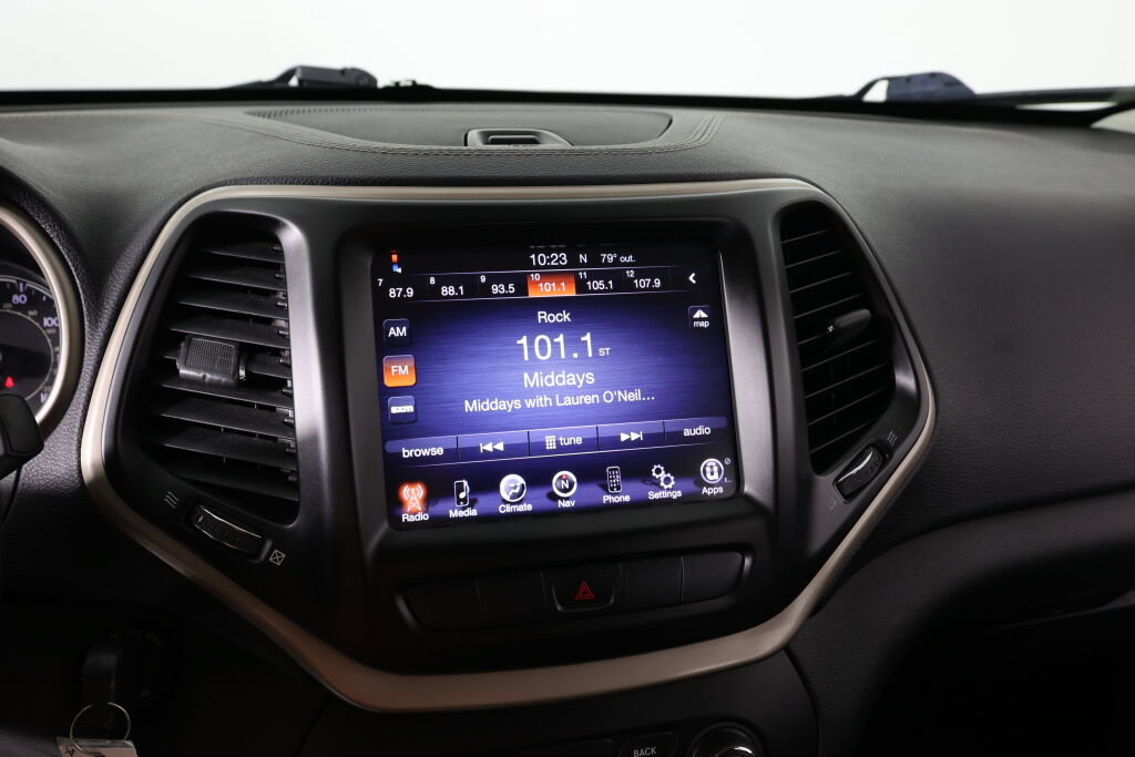 Used 2014 Jeep Cherokee Latitude FWD image 35