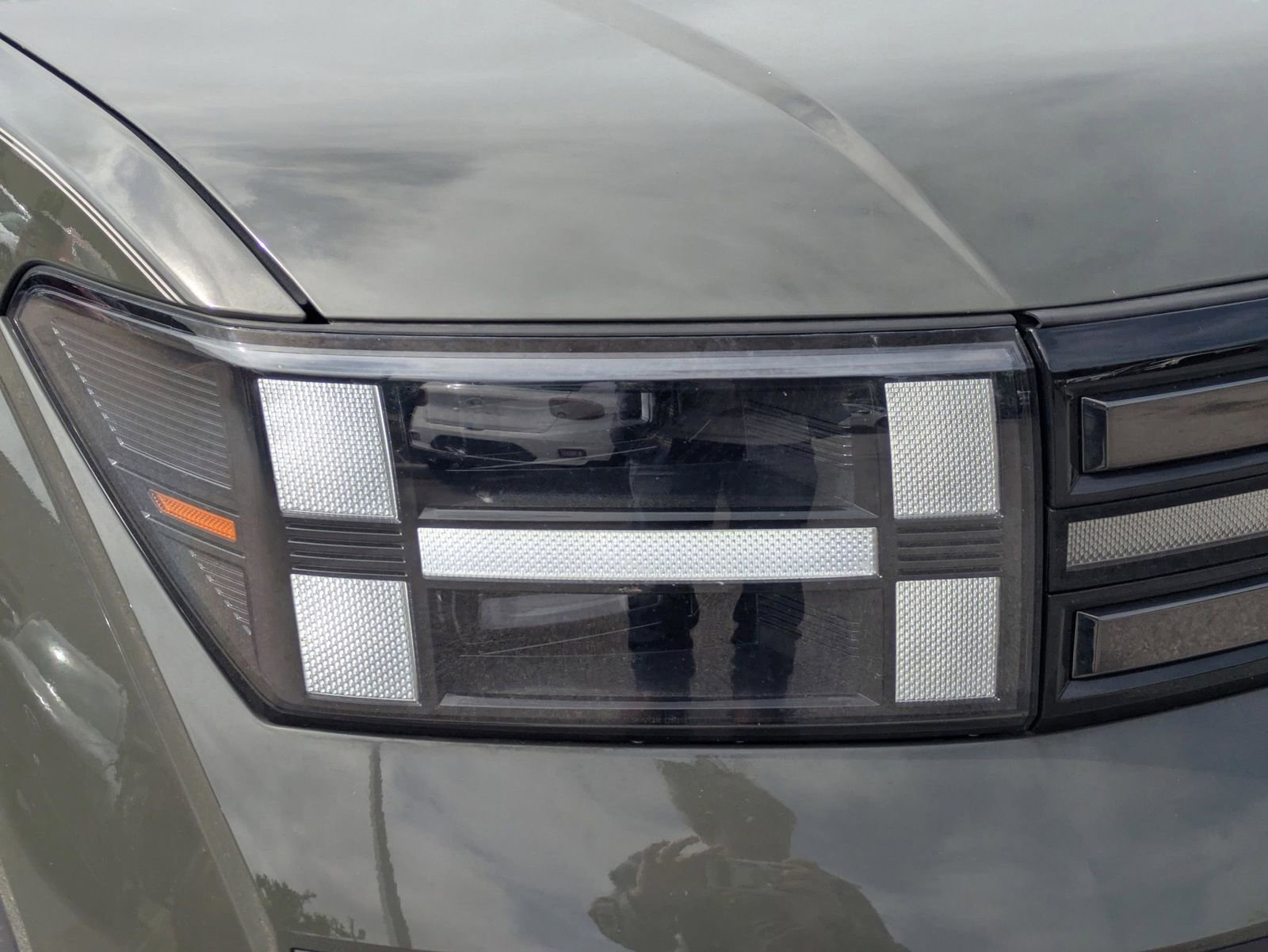 Used 2024 Hyundai Santa Fe Limited image 36