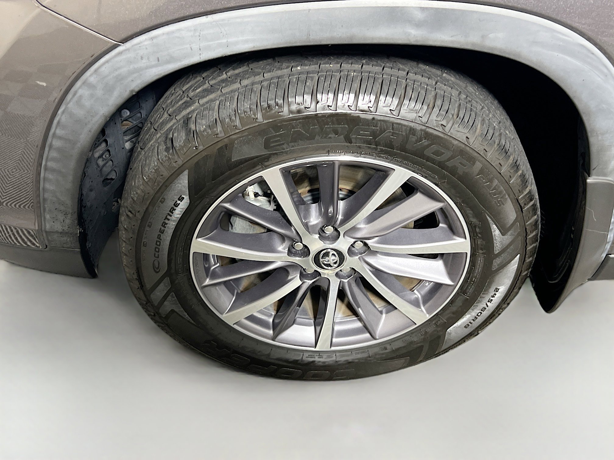 Used 2019 Toyota Highlander XLE image 13