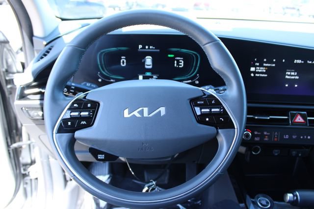 Used 2024 Kia Niro EX FWD image 18