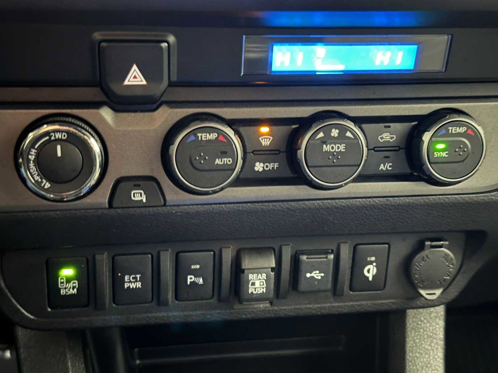 Certified 2022 Toyota Tacoma TRD Sport w/ Technology Package image 15